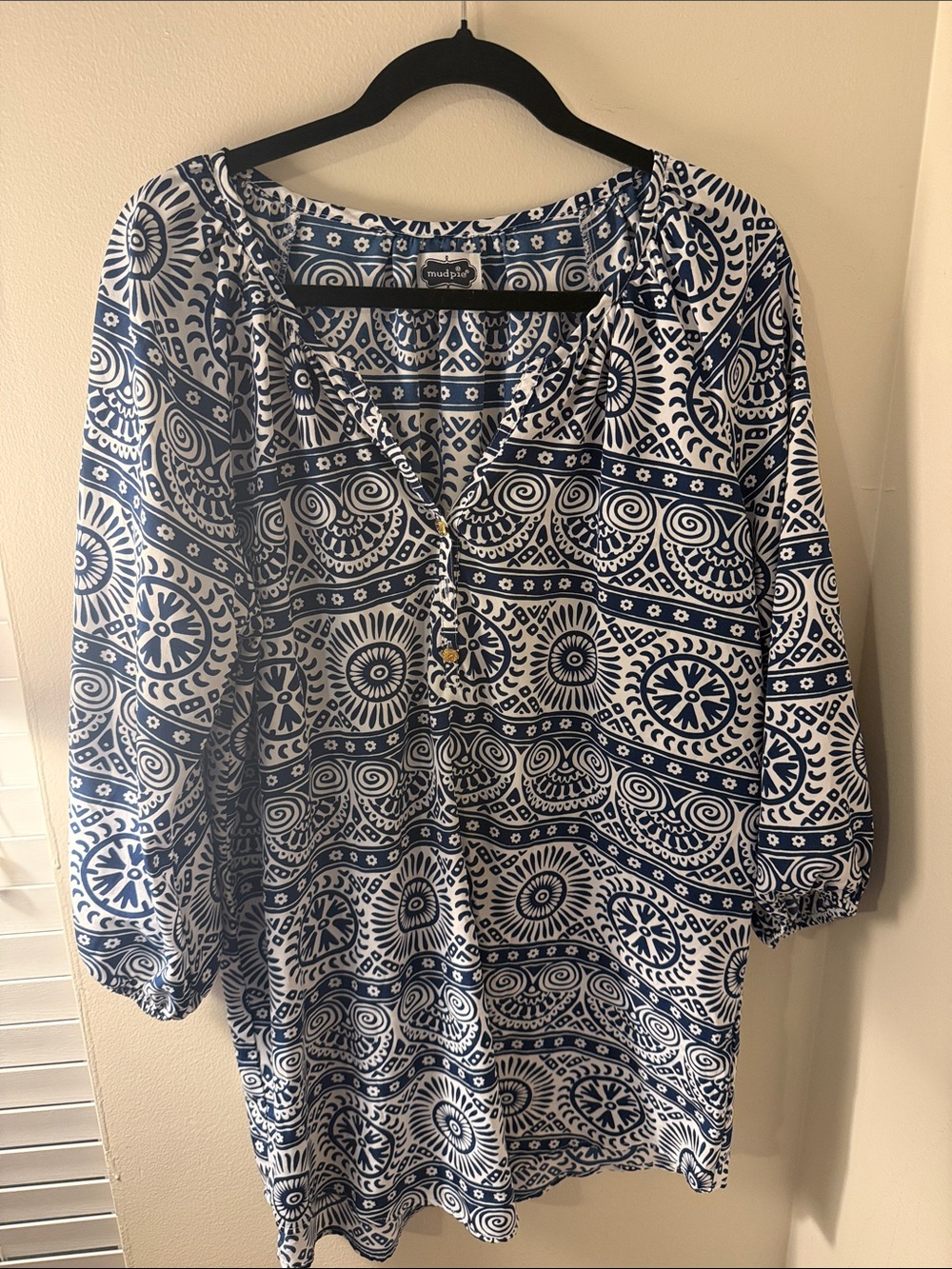 Women’s Blue and White Patterned Tunic Top